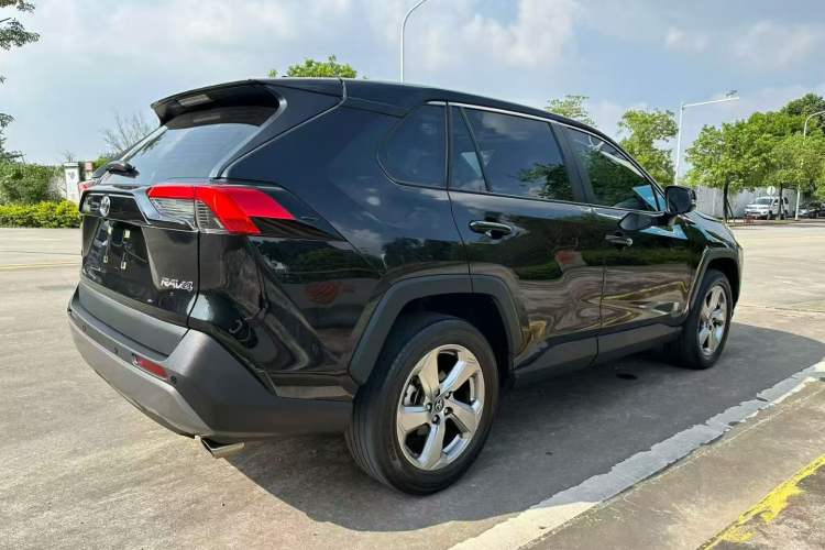 Used Toyota RAV4 2020 2.0L CVT Two-Wheel Drive Fashion Edition
