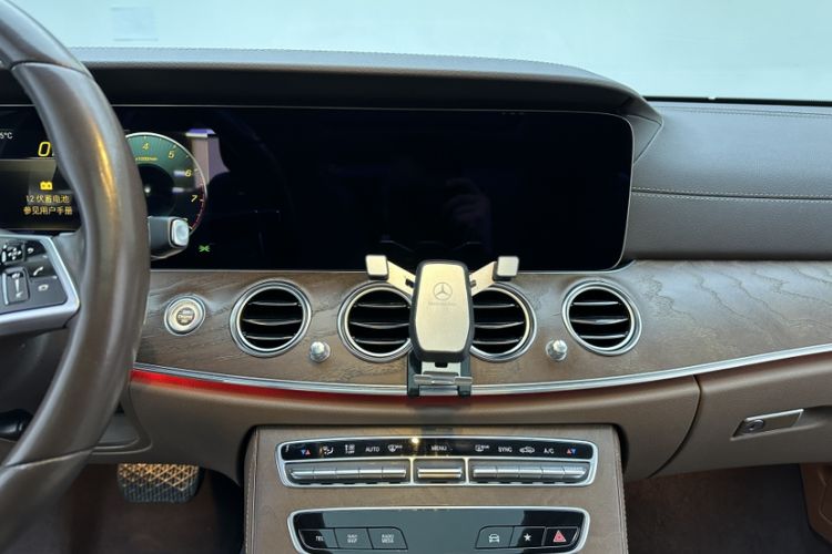 Used Mercedes-Benz E-Class 2021 Facelift E 260 L
