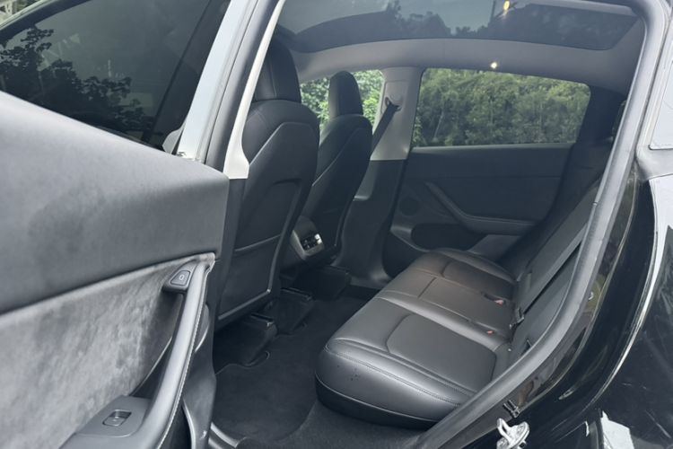 Used Tesla Model Y 2022 Rear-Wheel-Drive Version
