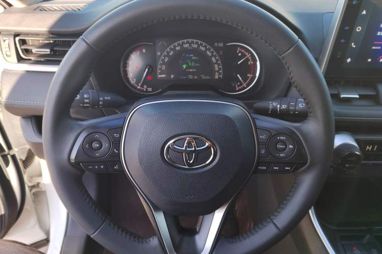 Used Toyota RAV4 2022 2.0L CVT Two-Wheel Drive Fashion Plus Edition
