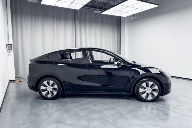 Used Tesla Model Y 2022 Rear-Wheel-Drive Version