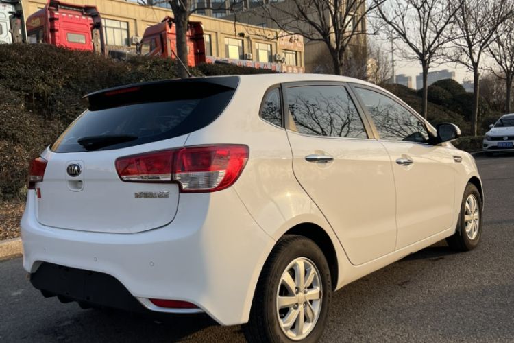 Used Kia K2 2015 Hatchback 1.4L AT GLS Cool Edition
