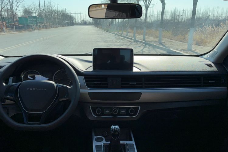 Used FORTHING T5 2023 Grand Edition 1.6L Manual Dream Version Five Seats