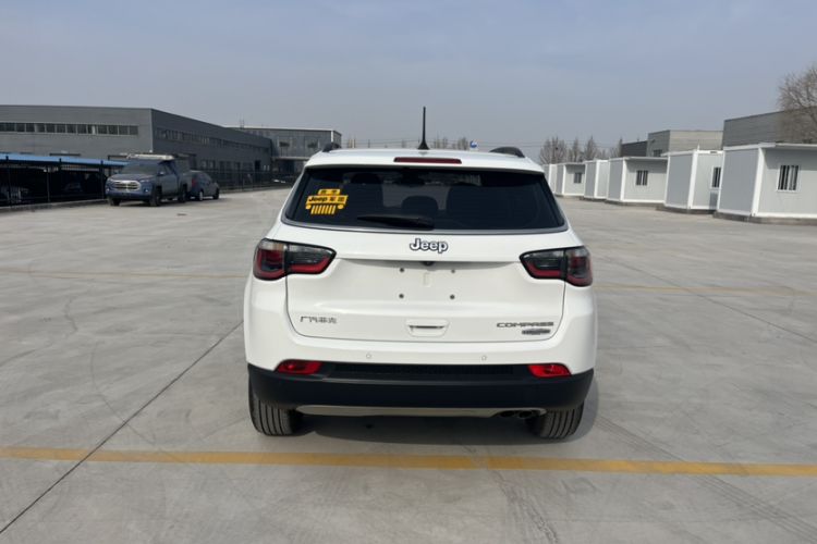 Used  Compass 2017 200T Automatic Family Edition
