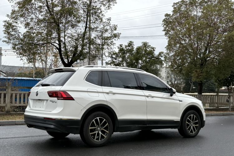 Used Volkswagen Tiguan L 2018 330TSI Automatic Two-Wheel Drive Luxury Edition
