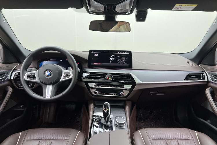 Used BMW 5 Series 2022 Restyled 530Li Leading Edition M Sport Package

