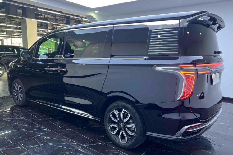 Used Hongqi HQ9 2023 2.0T Smart Connect Flagship Edition