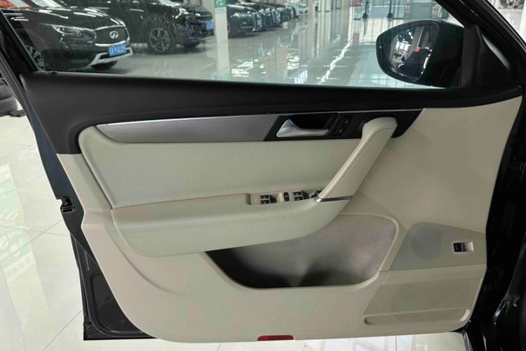 Used Volkswagen Magotan 2013 1.8TSI Luxury Model
