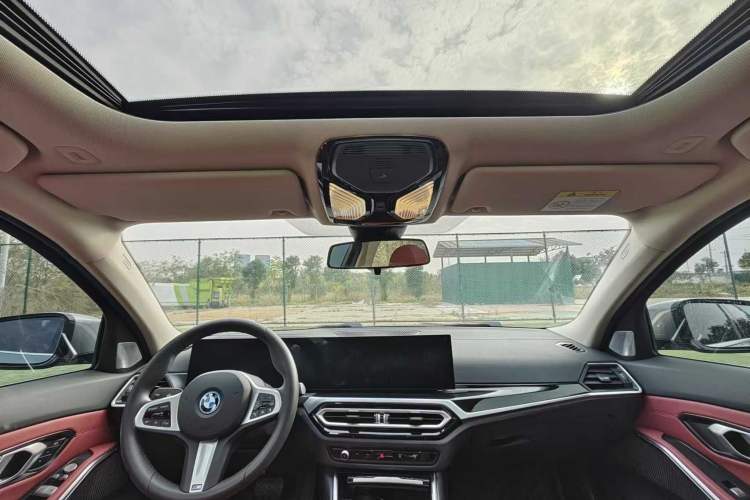 Used BMW i3 2024 eDrive 35 L
