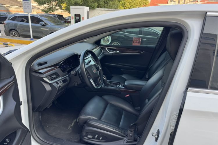 Used Cadillac XTS 2014 28T Luxury Model
