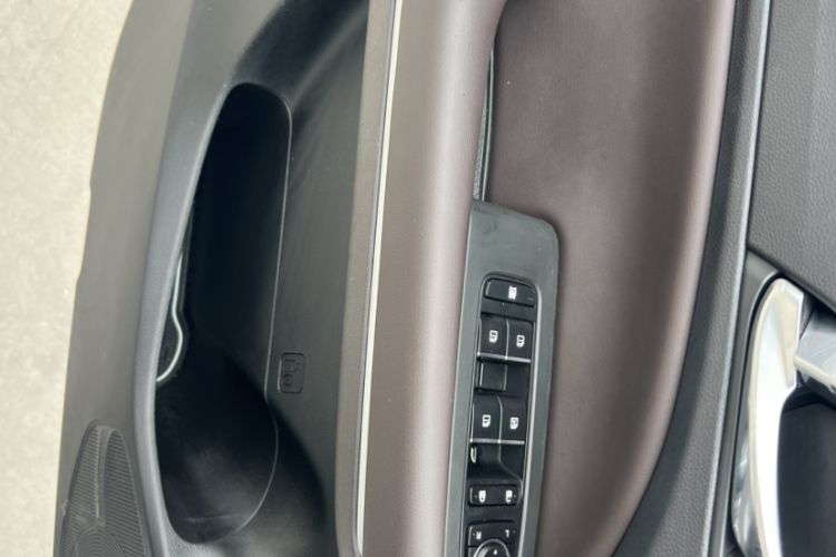 Used GAC Trumpchi M6 2019 270T DCT Prestige Edition (6-Seater) China VI
