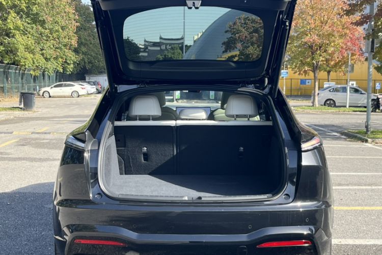 Used ONVO L60 2024 60 kWh All-Wheel Drive