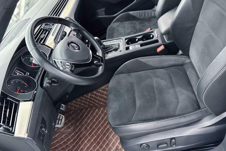 Used Volkswagen FAW-Volkswagen CC 2020 330TSI Huayan Edition China VI Standard
