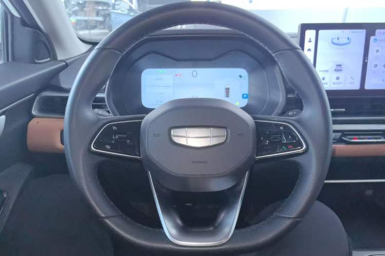 Used Geely Auto Emgrand 2025 4th Generation 1.5L CVT Flagship Version
