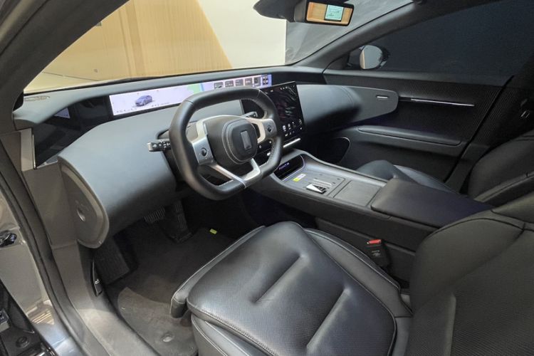 Used  12 2025 Ultra Extended-Range Edition