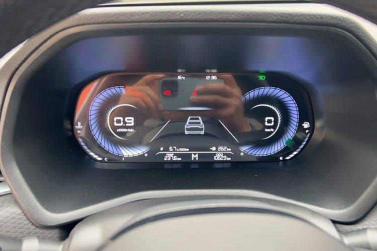 Used Geely Auto Emgrand 2025 4th Generation 1.5L Manual – Dragon Edition
