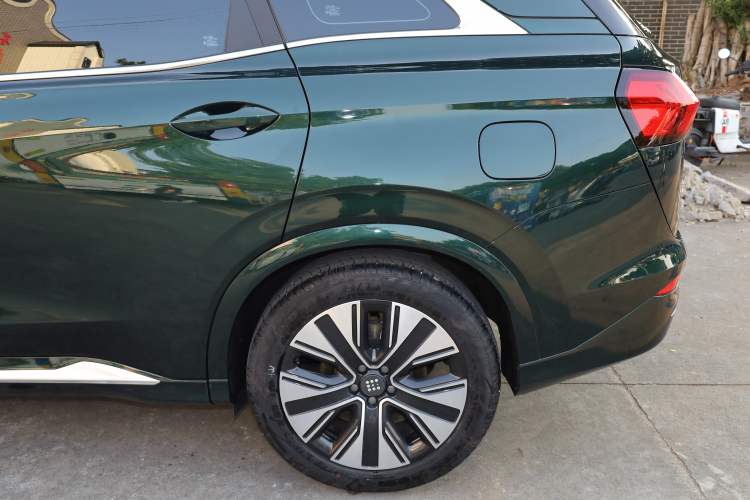 Used  E5 PLUS 2025 165 km Long-Range Travel Custom Edition 7 Seats
