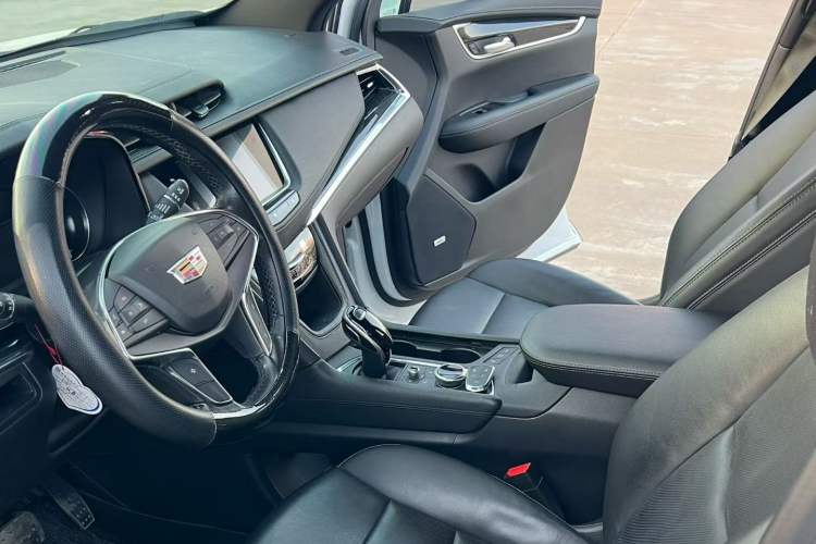 Used Cadillac XT5 2020 28T Luxury Version
