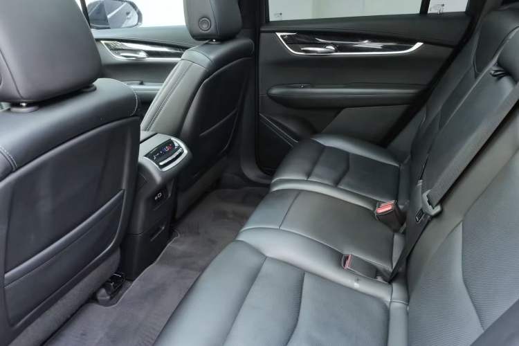 Used Cadillac XT6 2021 2.0T 7-Seater Four-Wheel Drive Luxury Version
