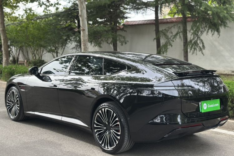 Used  12 2025 Ultra Extended-Range Edition
