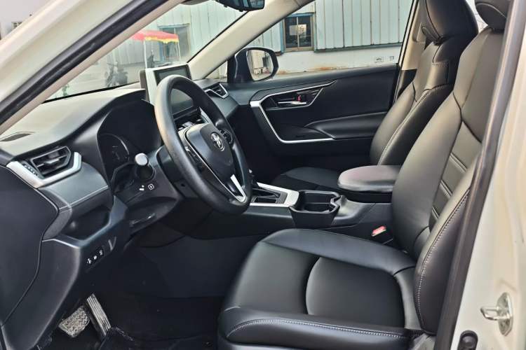 Used Toyota RAV4 2020 2.0L CVT Two-Wheel Drive Fashion Edition