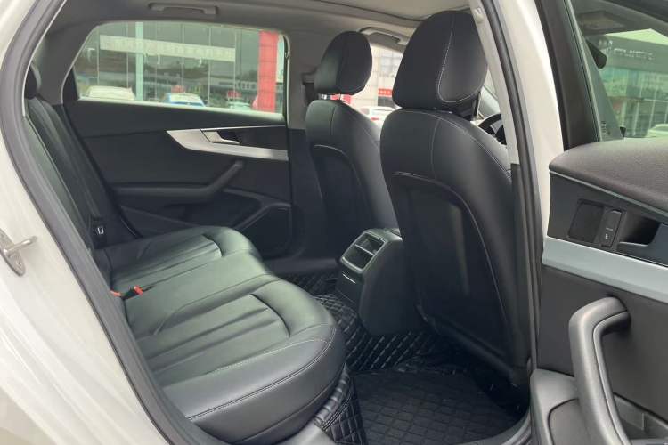 Used Audi A4L 2019 40 TFSI Ambition China VI