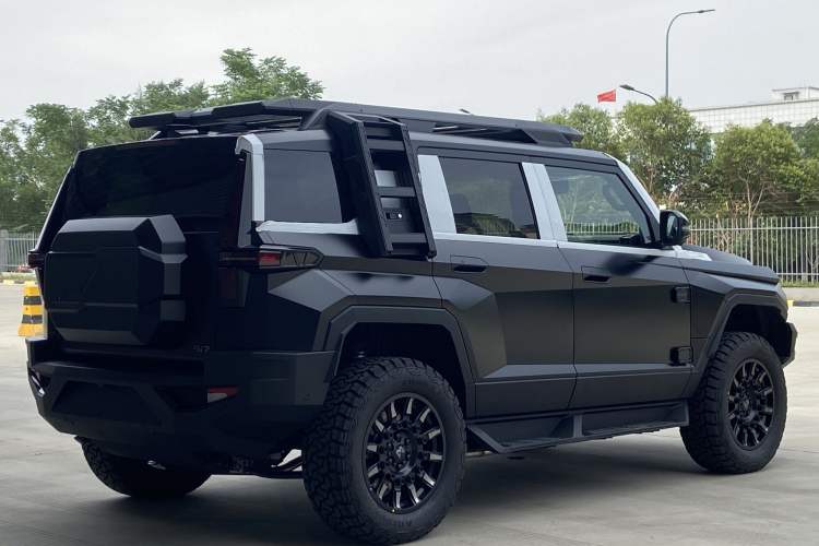 Used  917 2023 Range-Extended Base Model