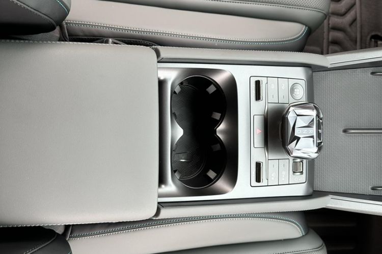 Used BYD Qin L 2025 DM-i Smart Drive 80KM Leading Model