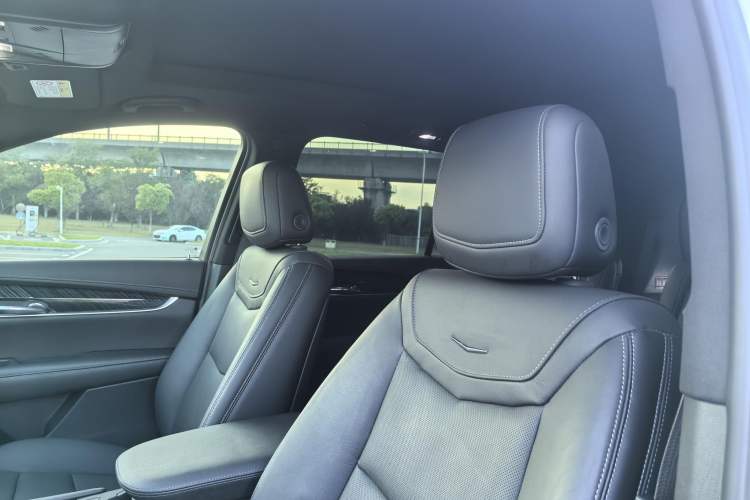 Used Cadillac XT6 2022 2.0T Six-Seater Four-Wheel Drive Luxury Version