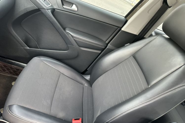 Used Volkswagen Tiguan 2017 300TSI Automatic Two-Wheel Drive Silk Road Luxury Edition
