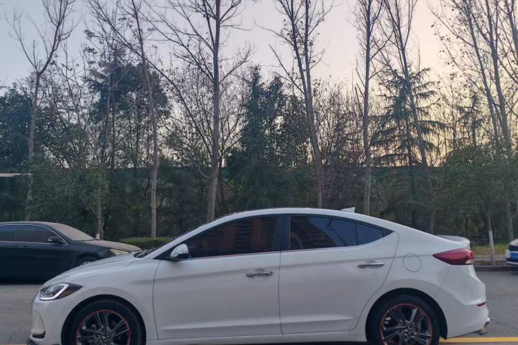 Used Hyundai Elantra 2016 1.6L Automatic ZhiXuan – Elite Version