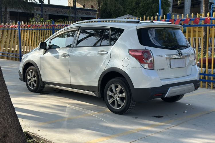 Used Toyota Verso 2015 180E CVT Crossover Edition
