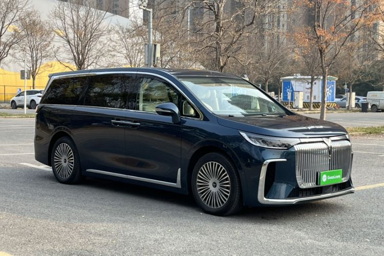 Used VOYAH Dream 2025 PHEV Four-Wheel Drive Prestige Kunpeng Edition