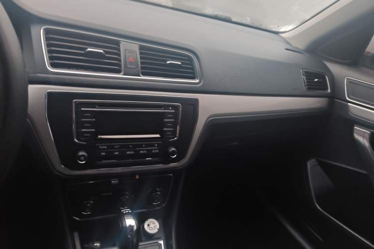 Used Volkswagen Gran Lavida 2017 180TSI DSG Comfort Edition
