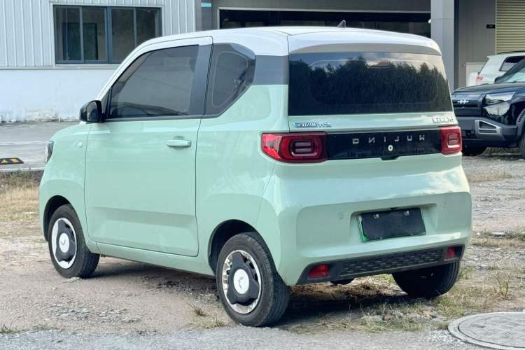 Used Wuling Hongguang MINIEV 2021 Macaron Premium Model – Lithium Iron Phosphate
