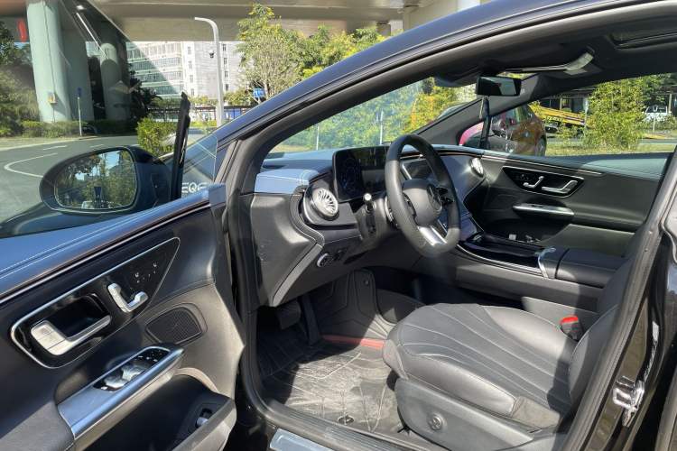 Used Mercedes-Benz EQE 2022 350 First Edition Special Version