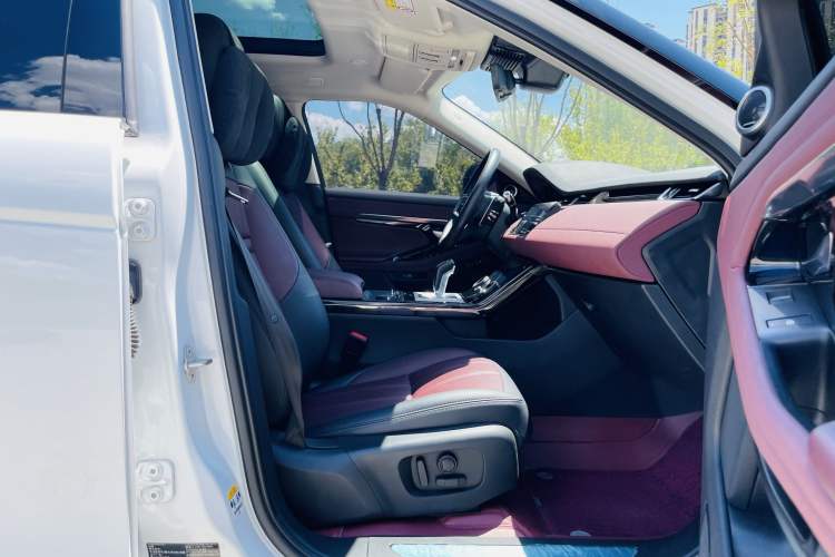 Used Land Rover Range Rover Evoque 2022 Aurora L 249 PS R-Dynamic Luxury Edition
