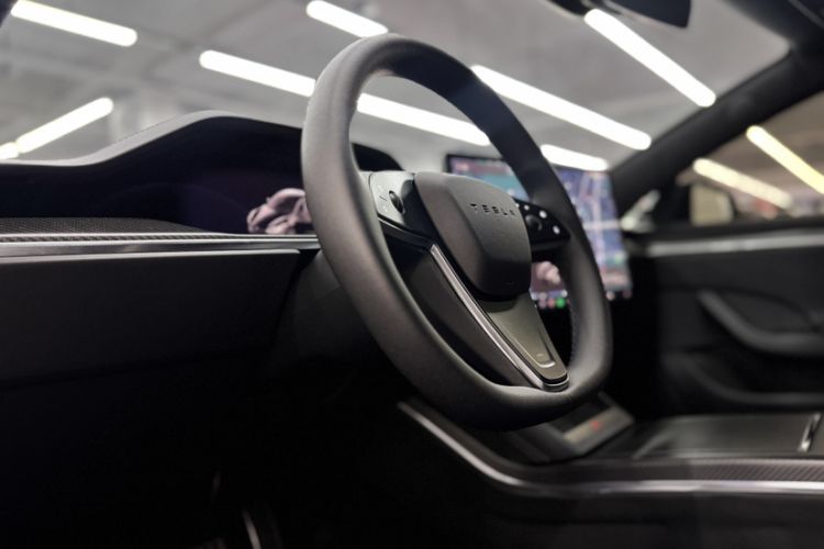 Used Tesla Model S 2023 Three-Motor All-Wheel-Drive Plaid Version
