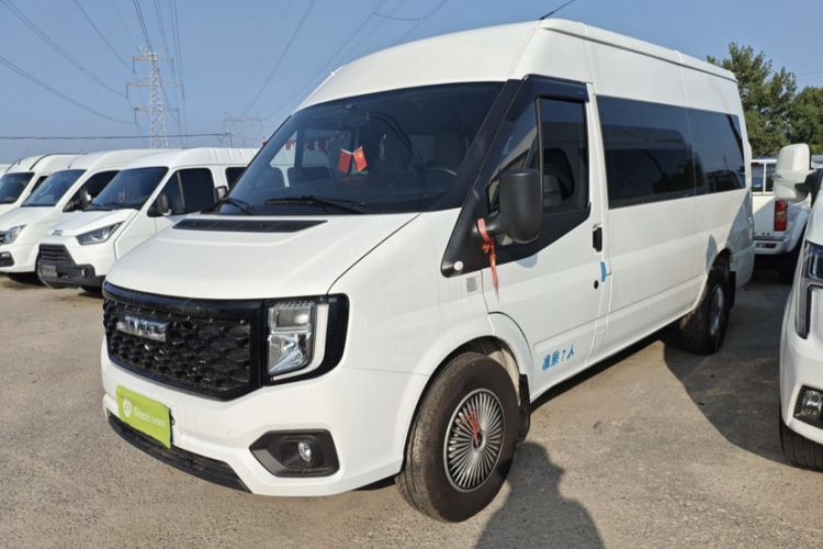 Used JMC Fushun 2025 2.0T 6MT Diesel Mid-Drive Mid-Roof Commercial Multi-Purpose 7-Seater Passenger Vehicle
