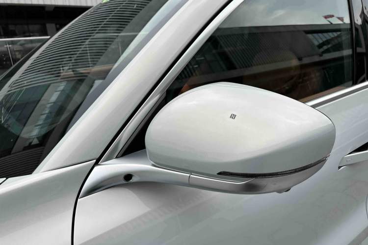 Used Deepal S09 2025 Four-Wheel Drive Ultra+ Custom Edition
