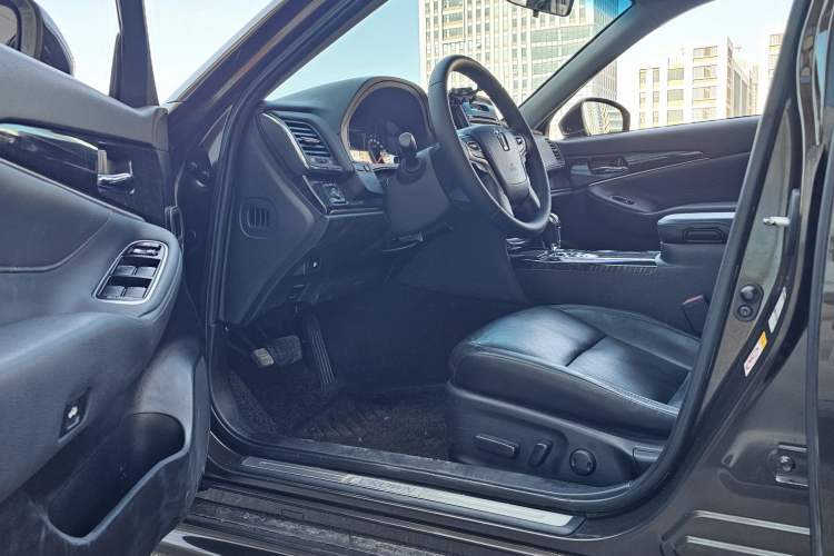 Used Toyota Crown 2015 2.0T Fashion Edition