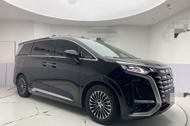 Used Denza D9 2024 DM-i 980 Four-Wheel Drive Prestige Model
