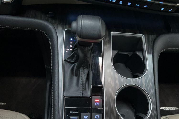 Used Toyota Sienna 2021 2.5L Hybrid Premium Edition
