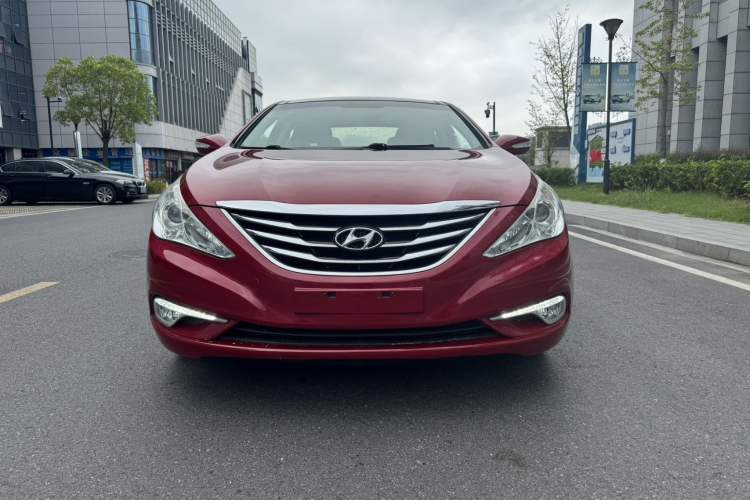 Used Hyundai Sonata 2014 2.4L Automatic Leading Edition China IV Standard
