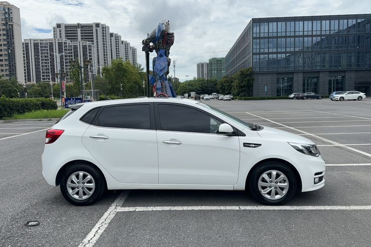 Used Kia K2 2015 Hatchback 1.4L AT GLS Cool Edition
