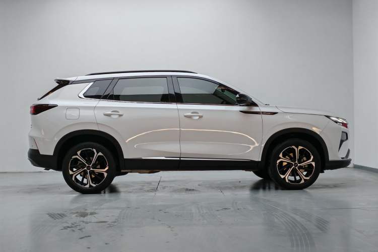 Used Dongfeng Aeolus Huge 2024 Mach Power 1.5T Luxury Model