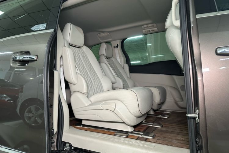 Used Buick GL8 2021 Land Cruiser Executive Class 652T Luxury Model
