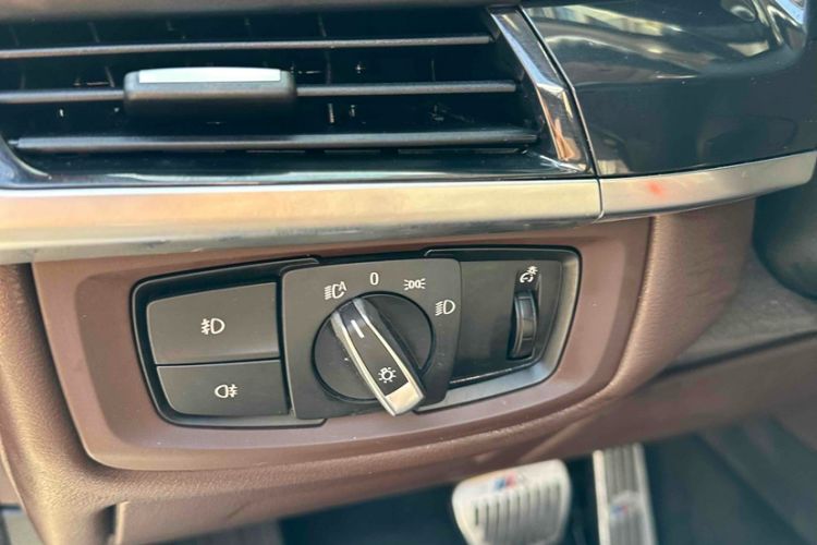 Used BMW X5 2015 xDrive28i
