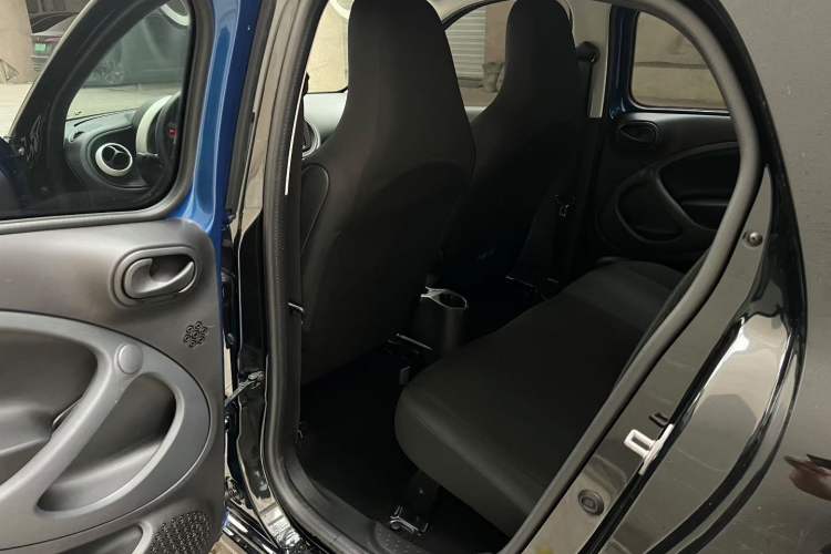 Used  forfour 2018 1.0L 52 kW Dynamic Edition