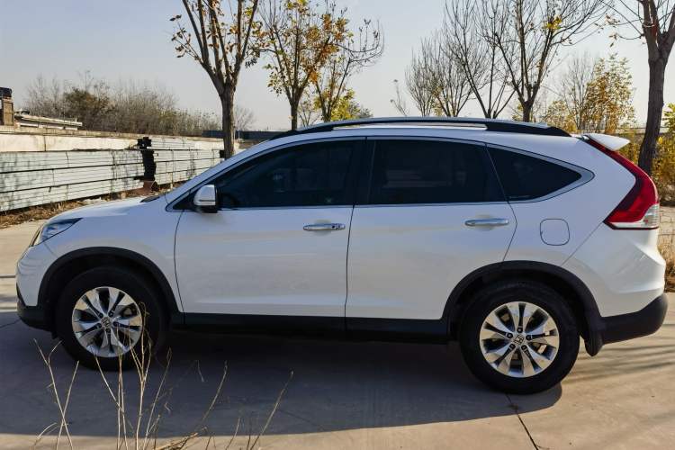Used Honda CR-V 2013 2.4L Two-Wheel-Drive Luxury Edition
